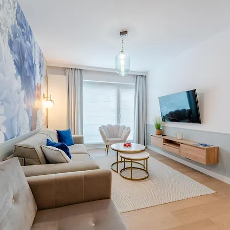 Casablanca B012-parking Basen Silownia Bawialnia W Cenie -polanki Aqua-holiday Kołobrzeg